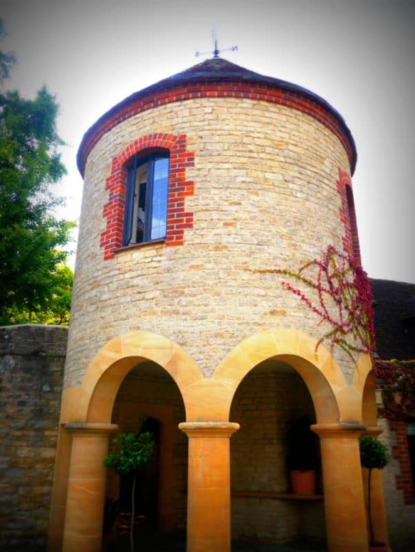 Belle Epoque entrance - Luxury Columnist