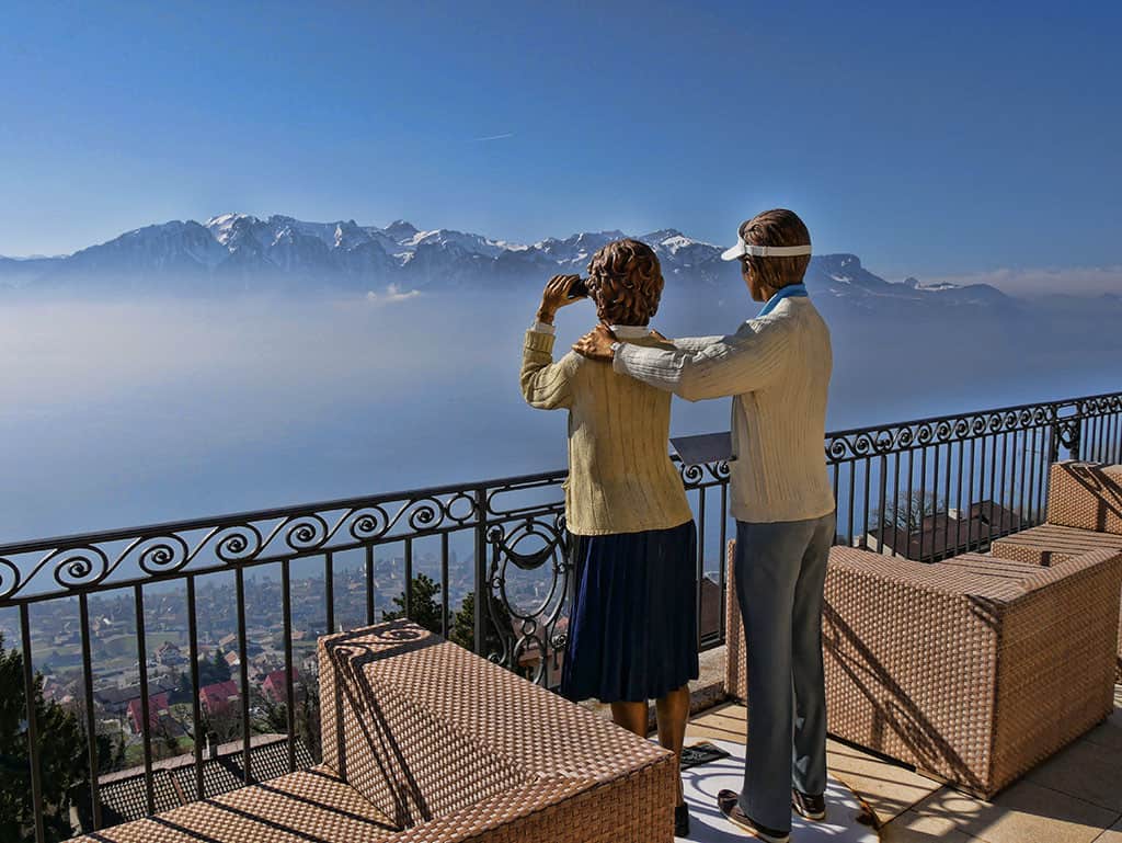 The Mirador hotel in Vevey has some really quirky statues including this couple! - Luxury Columnist - Food, Home & Travel Blog
