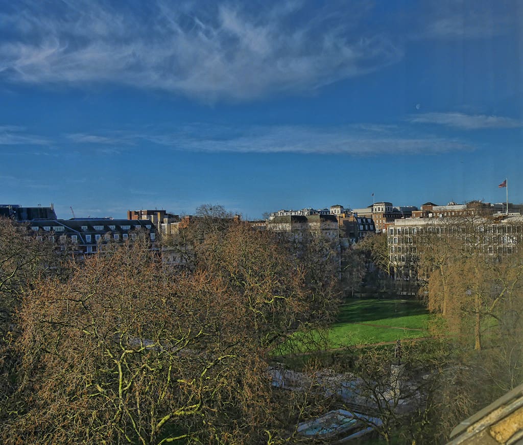 Marriott Grosvenor Square bedroom view