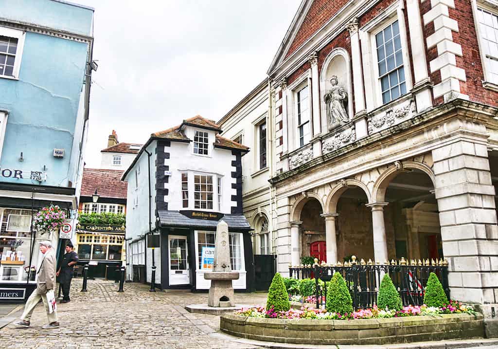 The Crooked House of Windsor