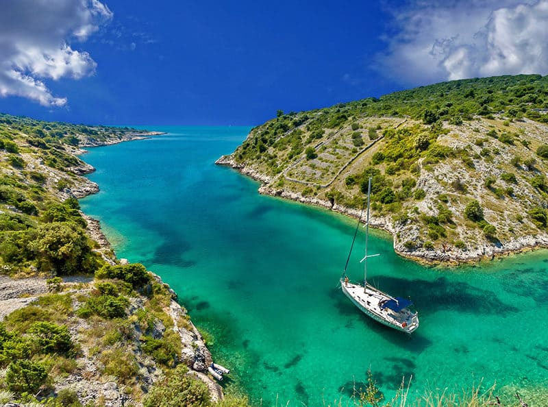 Best luxury destinations worldwide that you can't miss