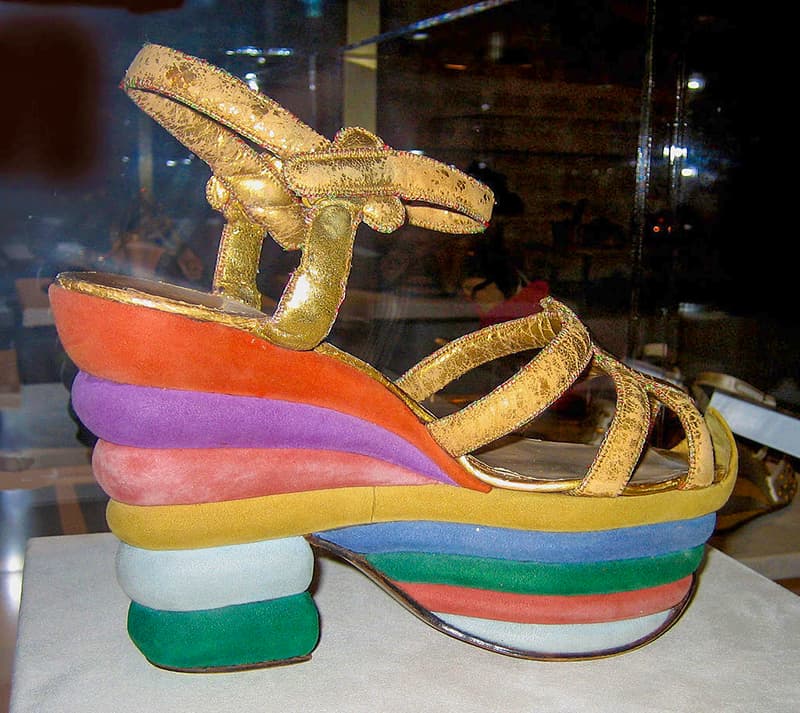 Chiếc giày Salvatore Ferragamo dành cho Judy Garland
